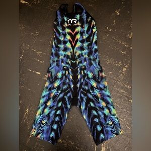 TYR Venzo Open Back size 24